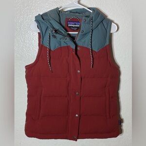 Patagonia Bivy Vest Drumfire Red Blue Mushroom interior women’s size s